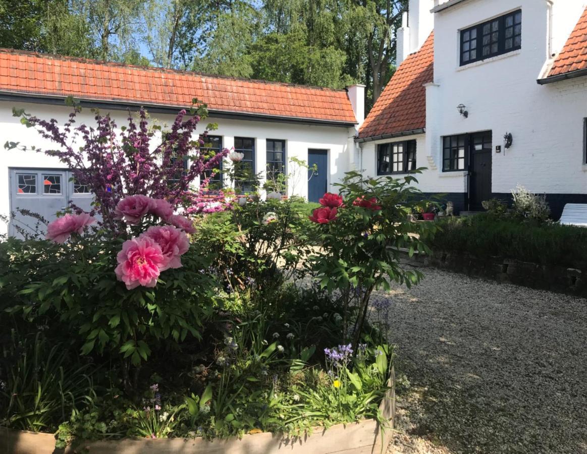 Wezembeek-Oppem Bed And Breakfast Ros & Marc المظهر الخارجي الصورة
